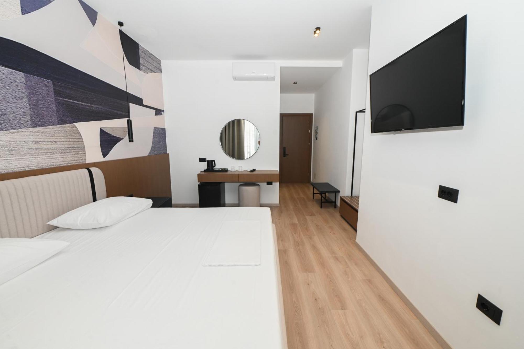 Monun Hotel Ksamil Exterior photo