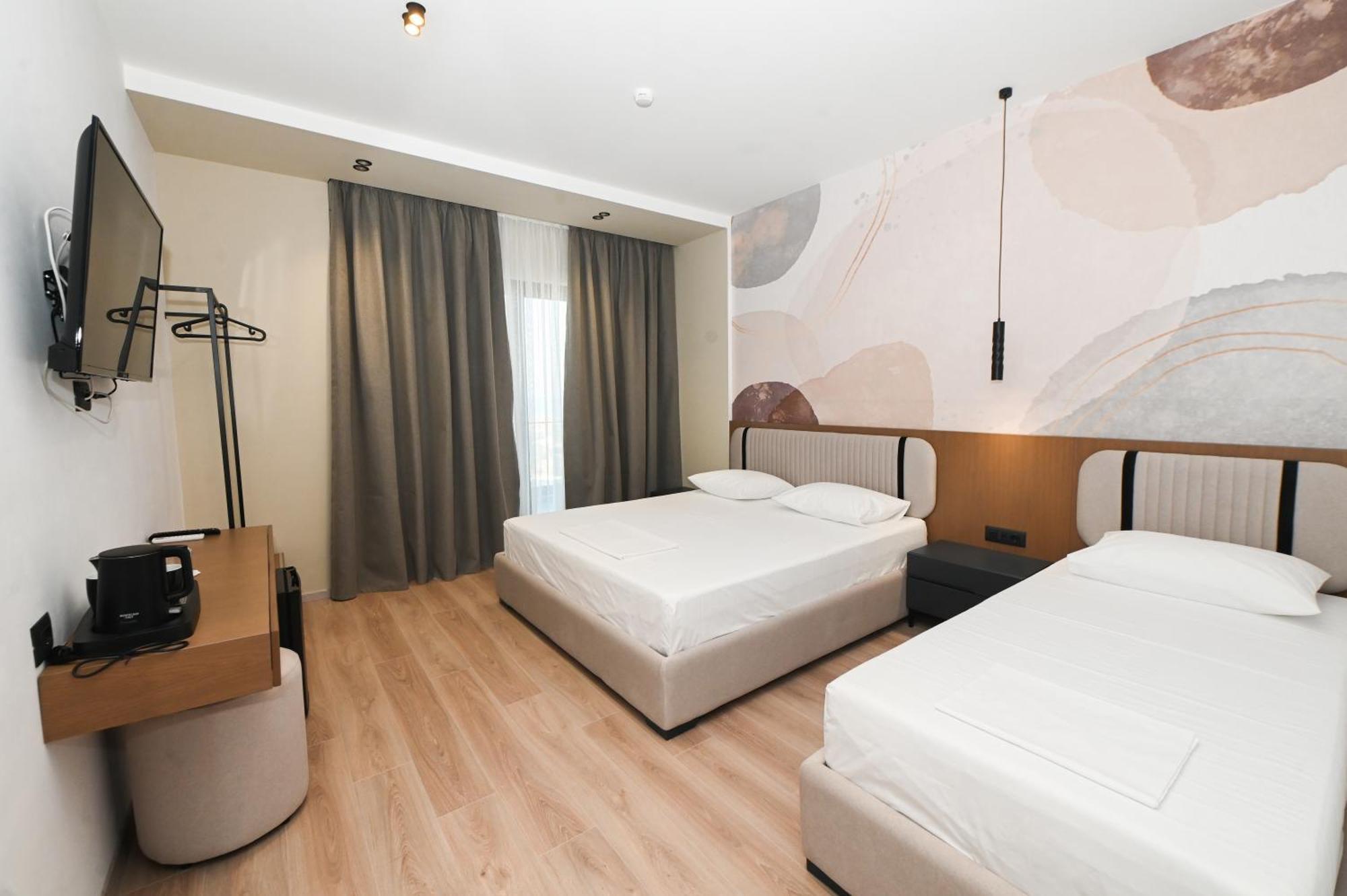 Monun Hotel Ksamil Exterior photo