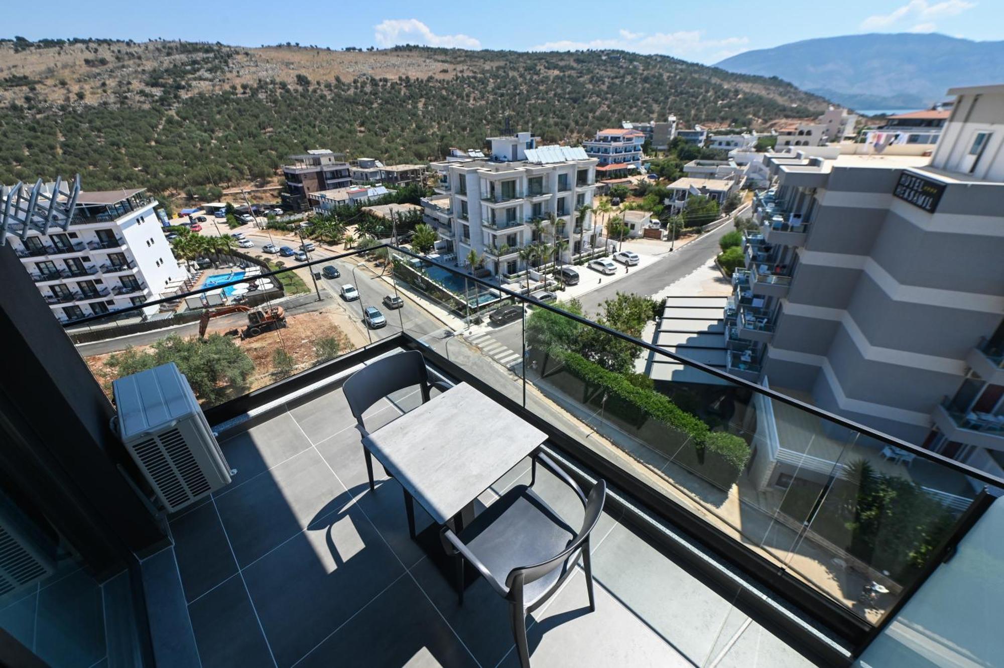 Monun Hotel Ksamil Exterior photo